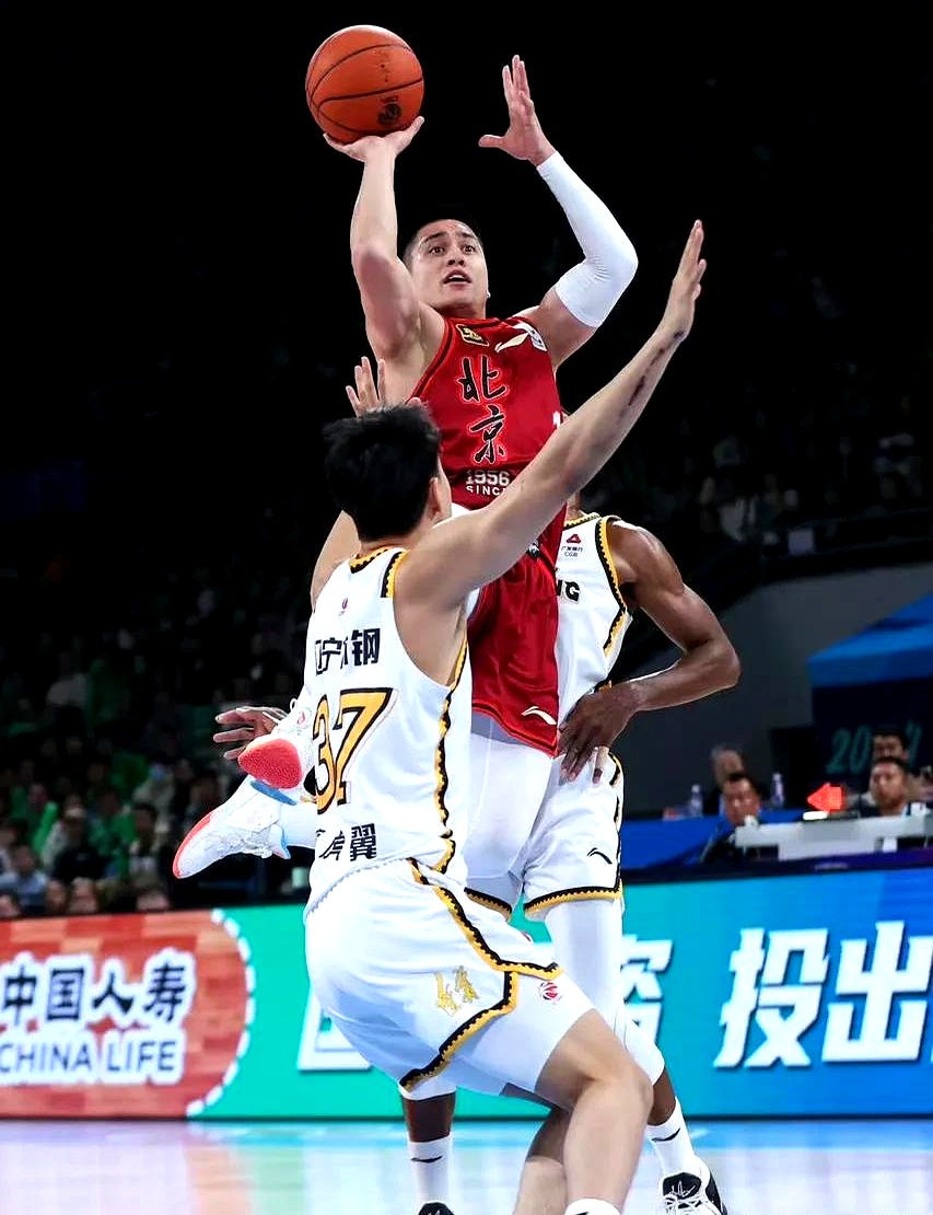 开云平台-一支实力非凡的球队备战下一场对决，不容忽视