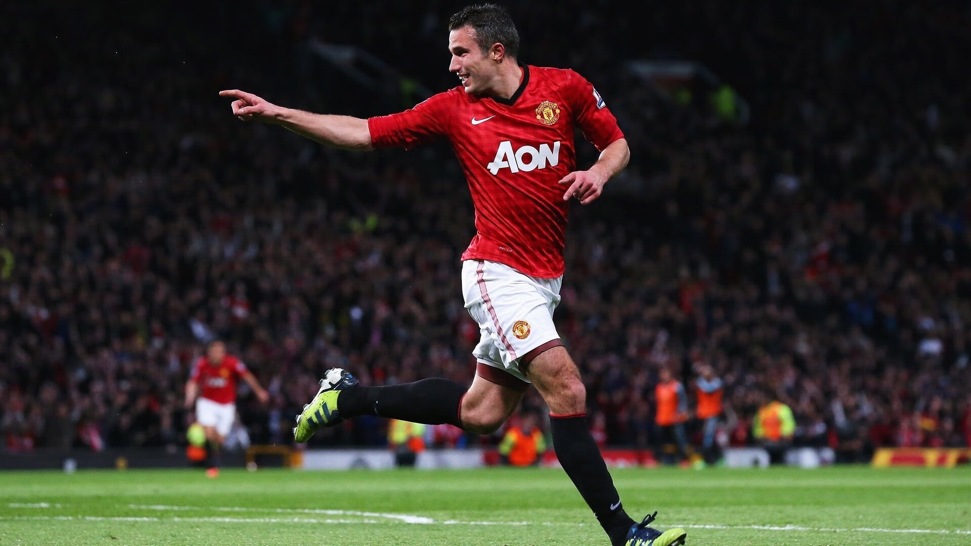 开云官方平台-赛道上的双重突围，F1墨西哥焦点战与喀麦隆的足球启示